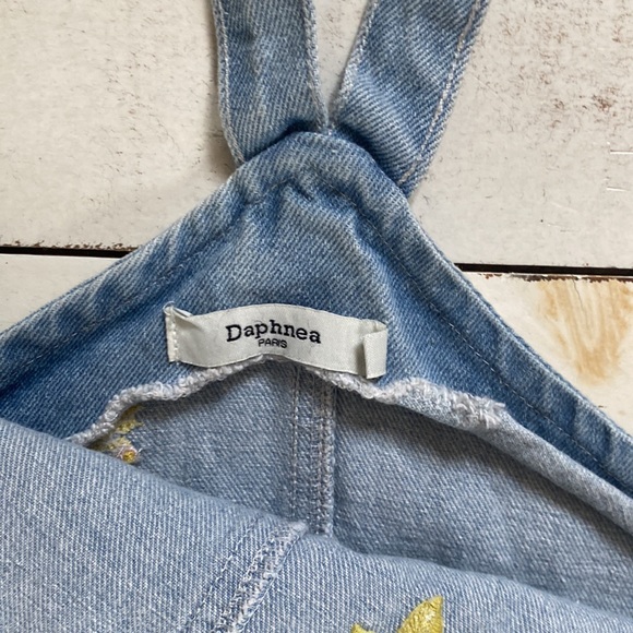 Embroidered jumper dress - Picture 3 of 3